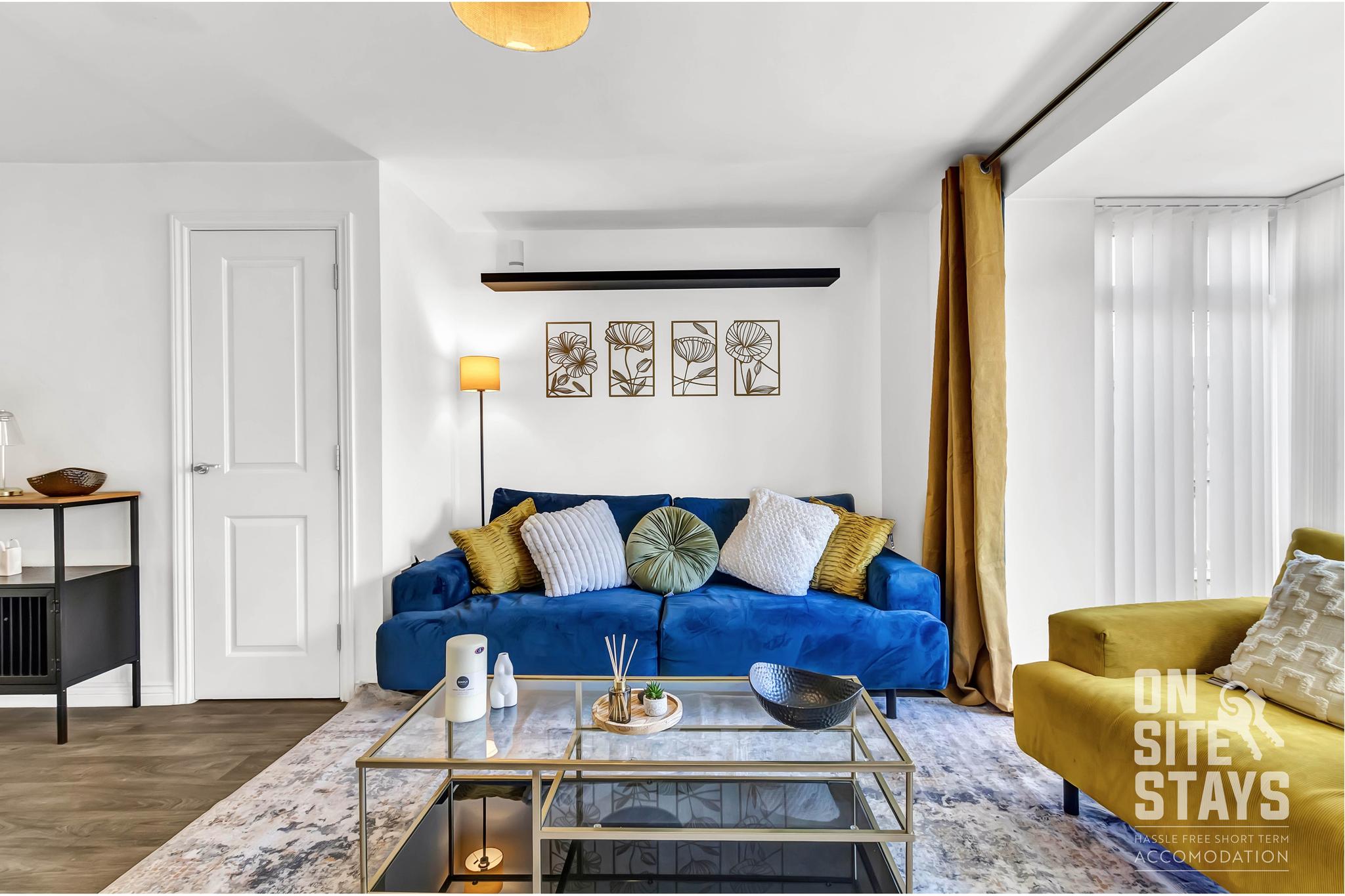 4Double Bed, 3.5 Bathrooms, Parking, Garden & Wifi1