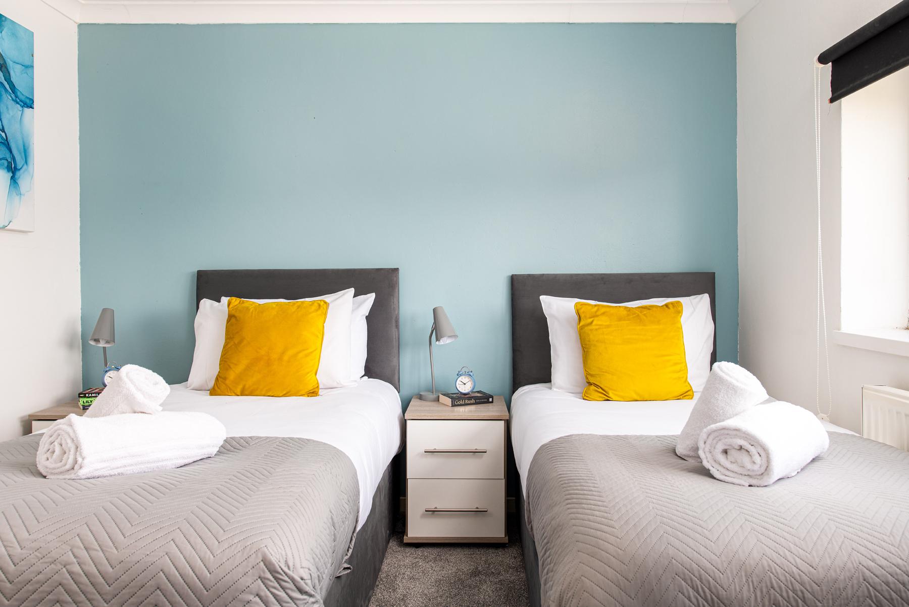 Business & Families-Spacious 4Bed-Private Parking3