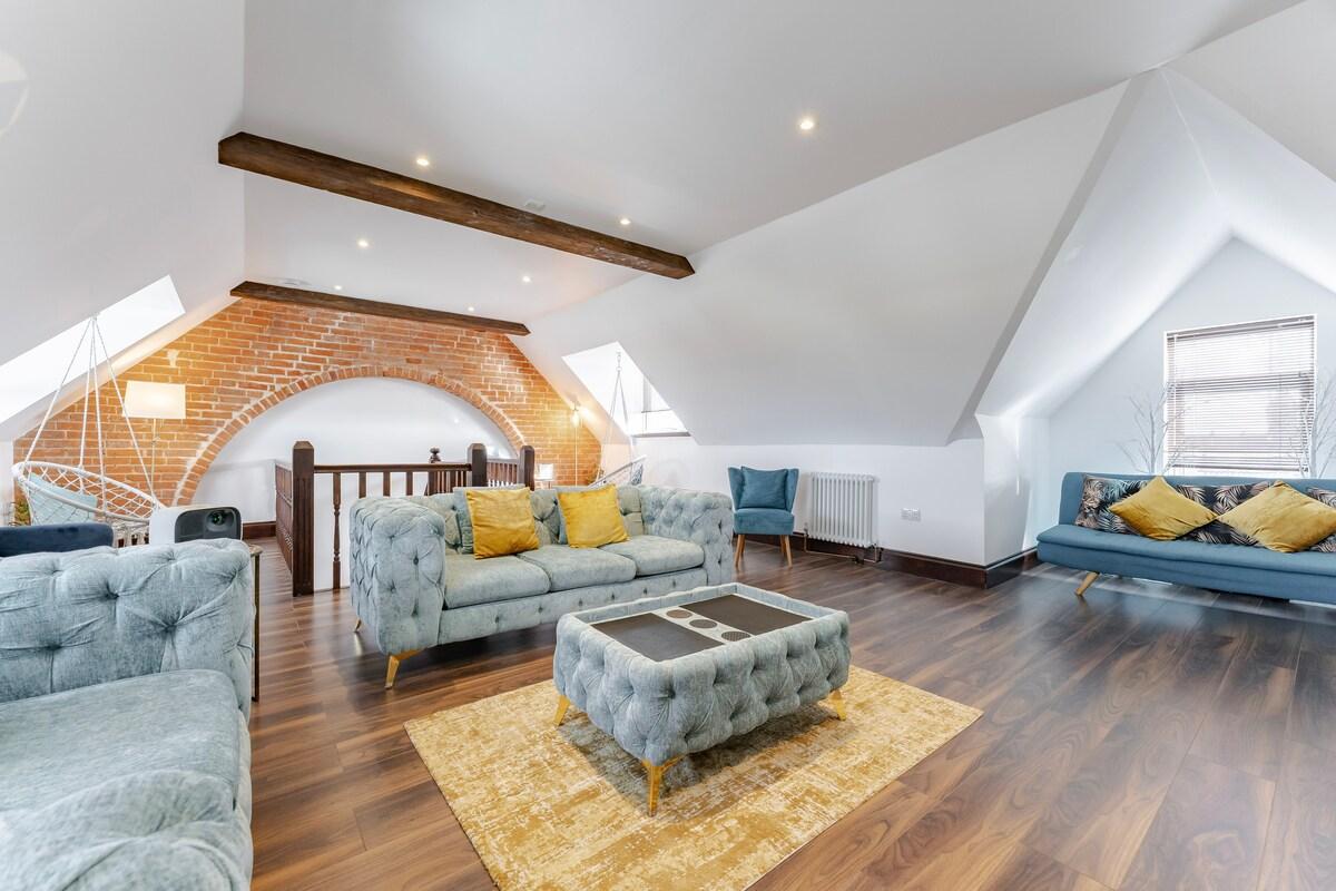 Luxury Townhouse for Hen, Stag & Large Group stays2