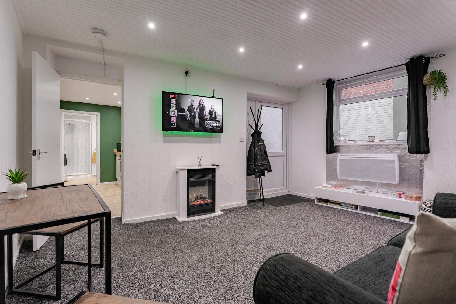 Luxury Townhouse for Hen, Stag & Large Group stays6