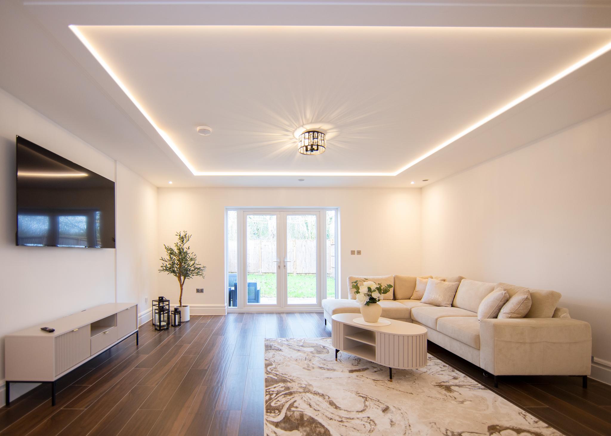 Beautiful 4 Bed House - Close to Windsor Castle!2