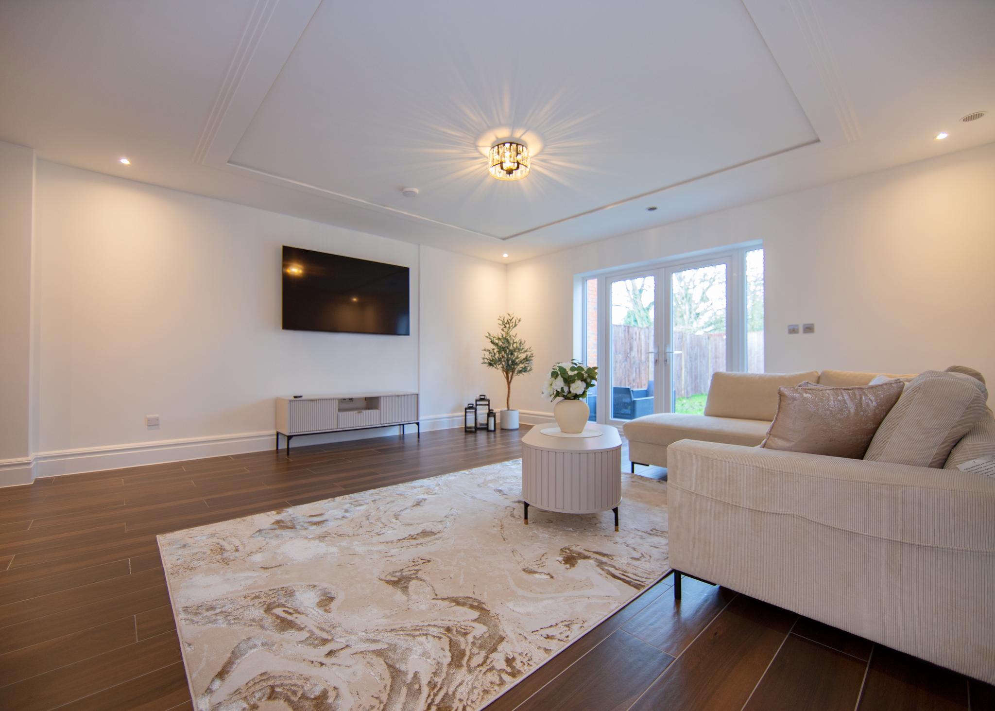 Beautiful 4 Bed House - Close to Windsor Castle!4