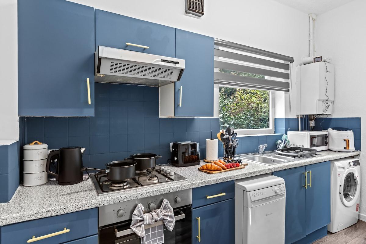 Winsick Residences Fallowfield up to 11 Guests5