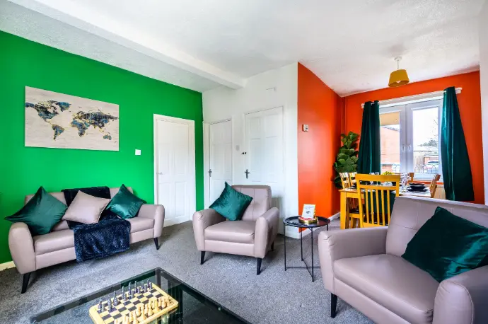 Cosy 3 Bed-Free Parking near Old Trafford/ Centre Here is a 3-bedroom entire home in Stretford, United Kingdom.